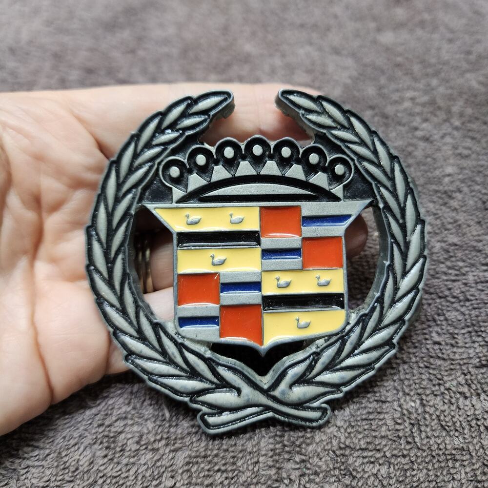 Cadillac silver tone belt buckle Y